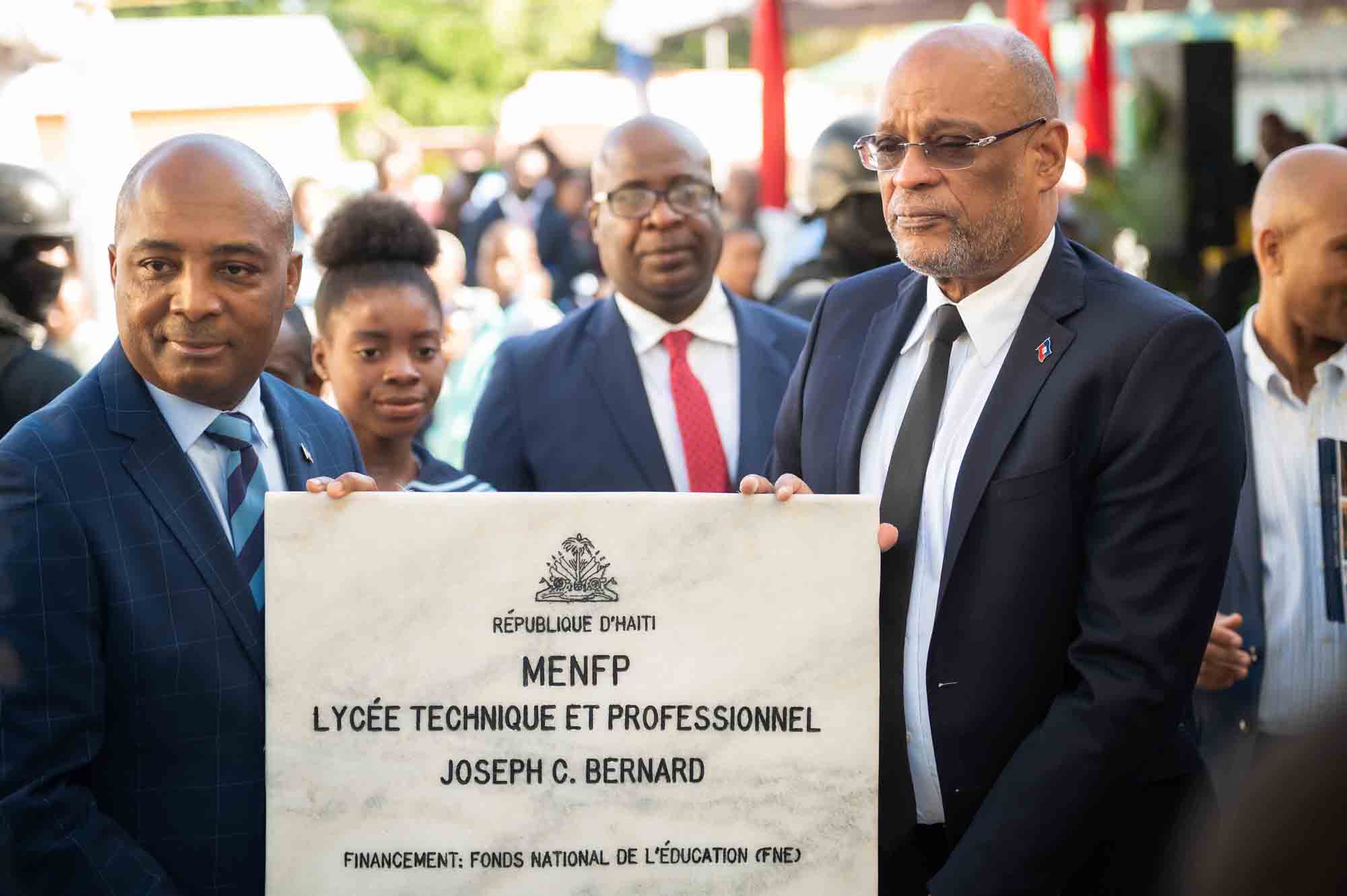 Le Gouvernement Inaugure Le Lyc e Joseph C Bernard Fonds National De le-gouvernement-inaugure-le-lyc-e-joseph-c-bernard-fonds-national-de